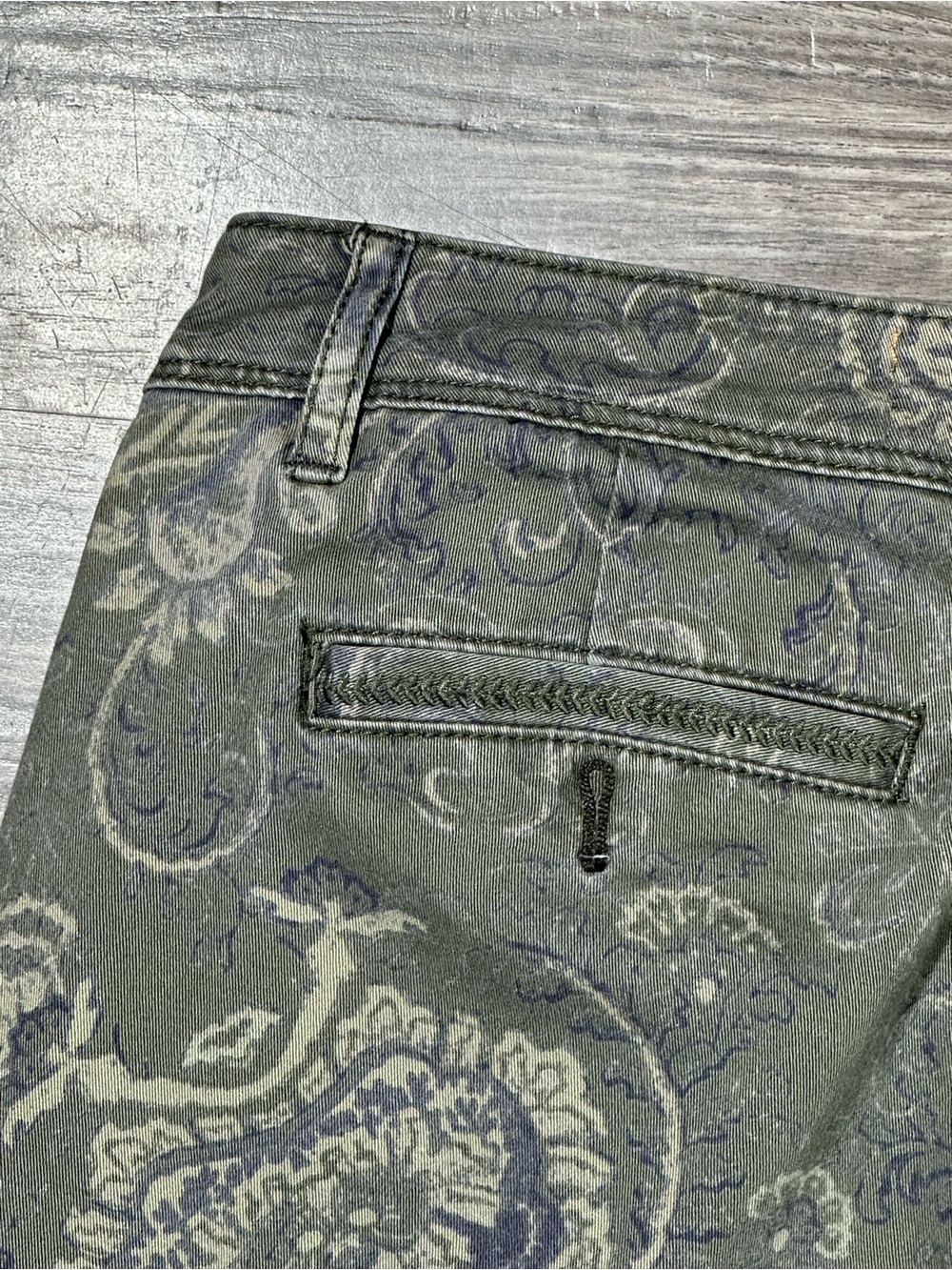 ANTHROPOLOGIE PILCRO & THE LETTERPRESS Olive Green Paisley HYPHEN Chino Pants 26 - Picture 13 of 15